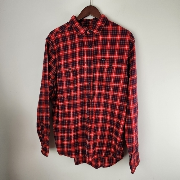 Hurley  Long Sleeve Plaid Button Down Flannel Shirt Red And Black Size Large - Picture 1 of 8